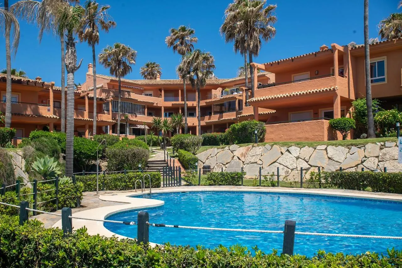 Fantastic Beachfront Apartment Estepona España
